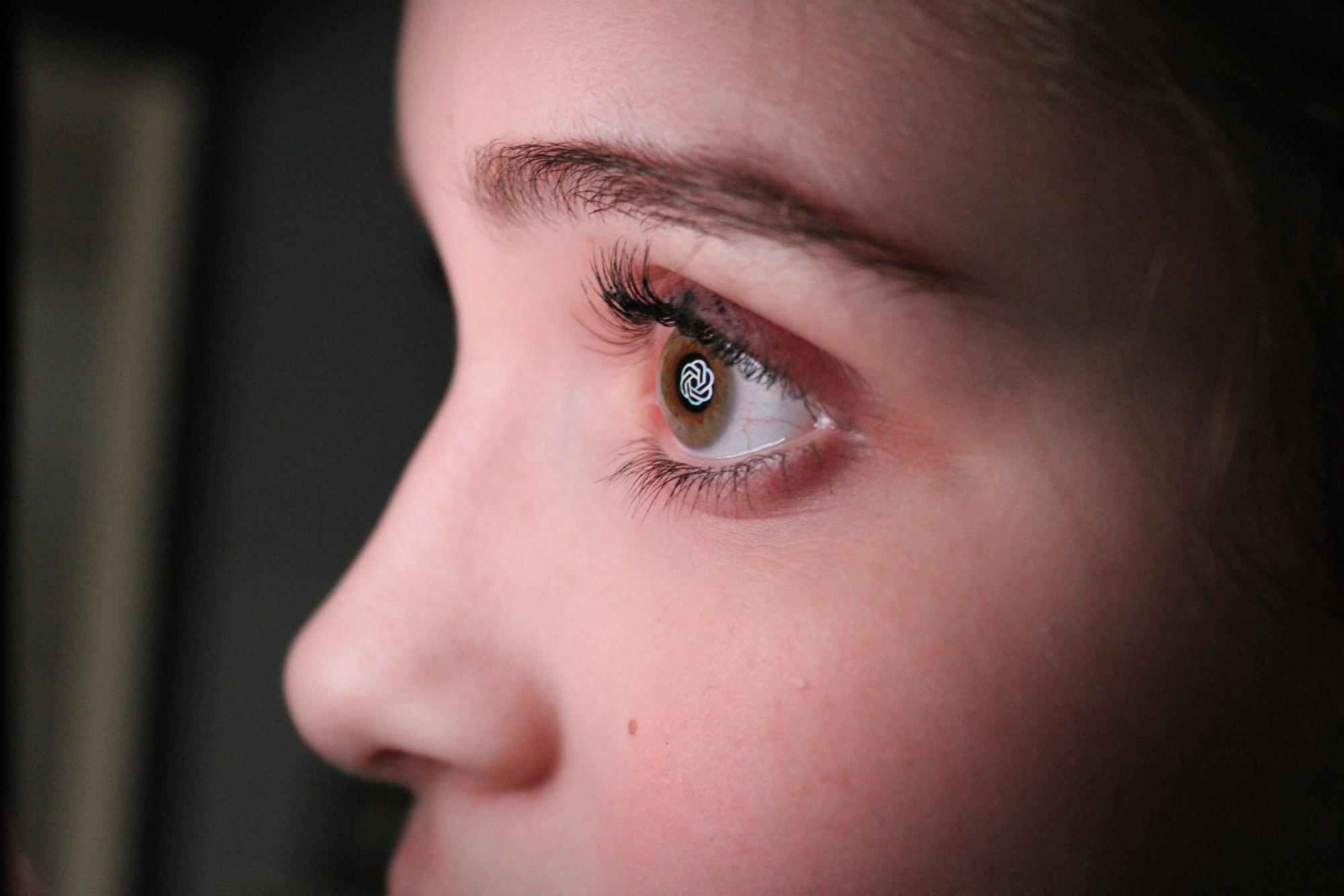 When students frequently use AI for schoolwork, they suffer repercussions such as a decrease in cognitive function, working memory and critical thinking. Students can strengthen their independent thinking processes by avoiding overreliance on AI.